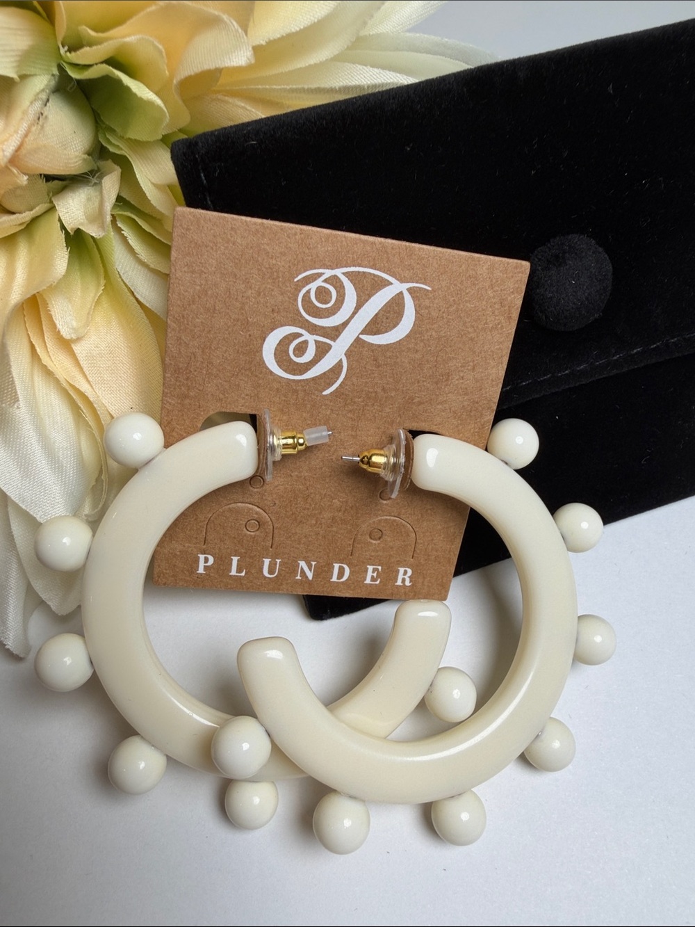 PLUNDER | Madelynne Cream Acrylic Stud Hoop Earrings with Velvet Case